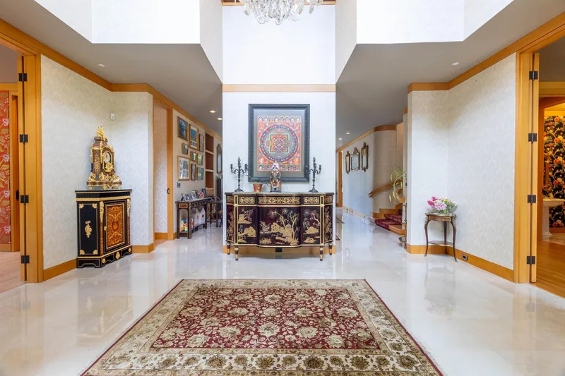 1178 LAURIER AVENUE - photo 4 of 25