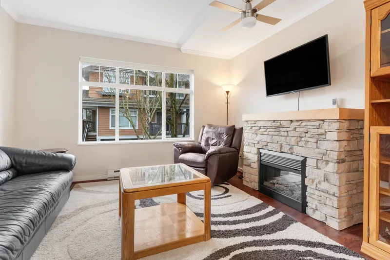 52 15233 34 AVENUE - photo 2 of 25