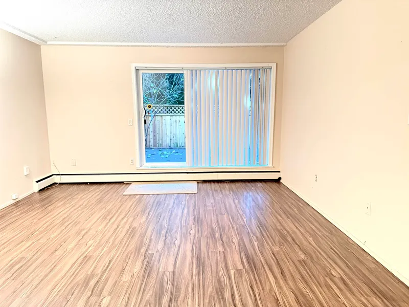 116 7240 LINDSAY ROAD - photo 4 of 18