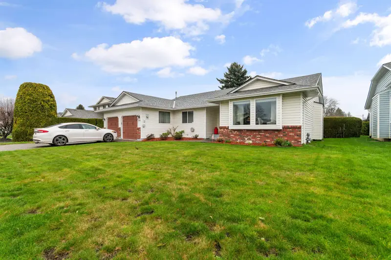 6944 COACH LAMP DRIVE - photo 1 of 25