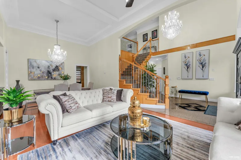 13239 89 AVENUE - photo 4 of 25