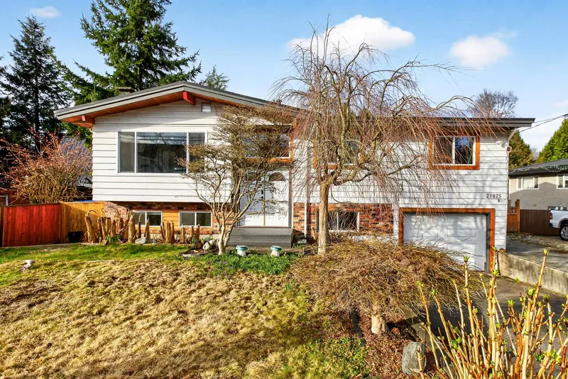 21875 124 AVENUE - photo 2 of 25