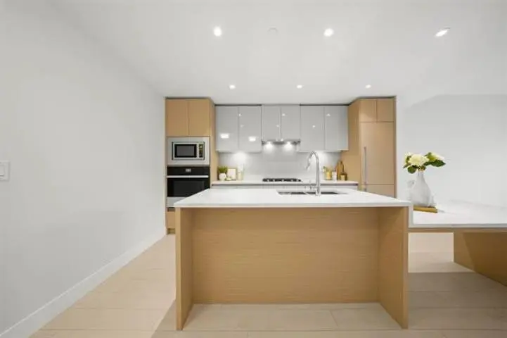 607 3538 SAWMILL CRESCENT - photo 4 of 18