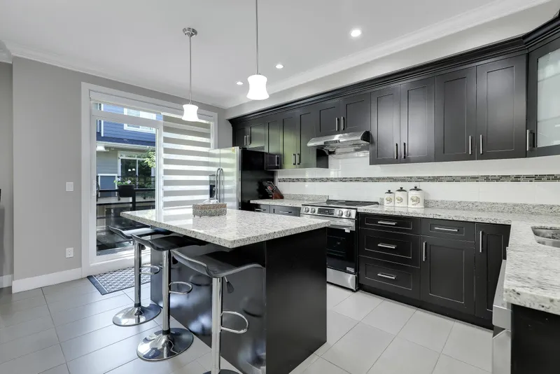 50 6383 140 STREET - photo 4 of 25