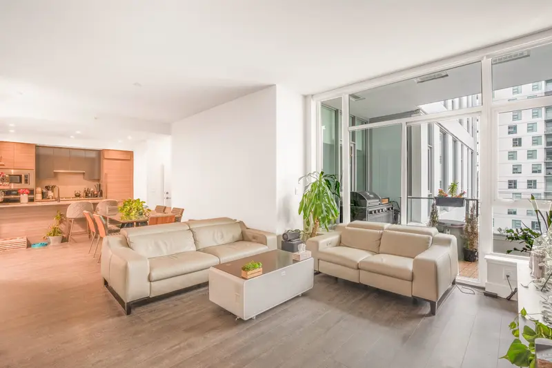 504/505 3438 SAWMILL CRESCENT - photo 2 of 25