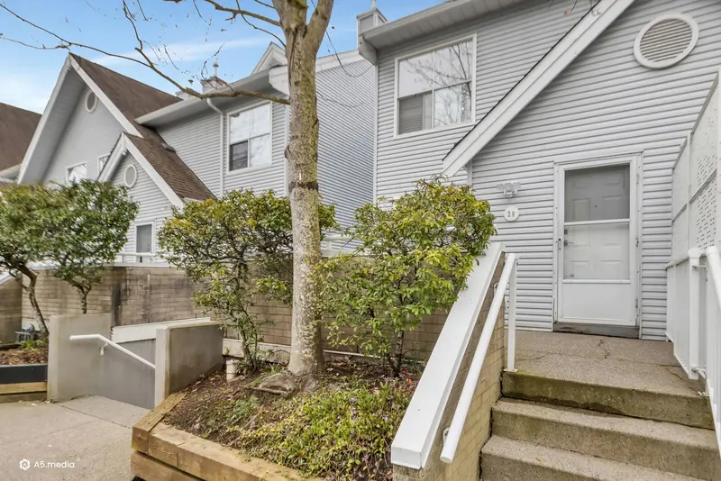 28 13713 72A AVENUE - photo 4 of 25