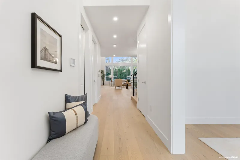 5754 16A AVENUE - photo 4 of 25