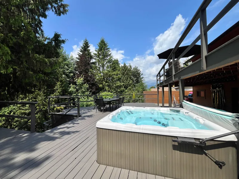 11285 133A STREET - photo 4 of 21