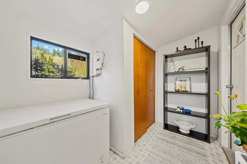 41 10221 WILSON STREET - photo 4 of 25