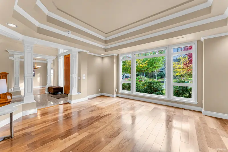 13681 21 AVENUE - photo 4 of 25