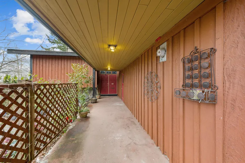 7701 HORNE STREET - photo 3 of 25