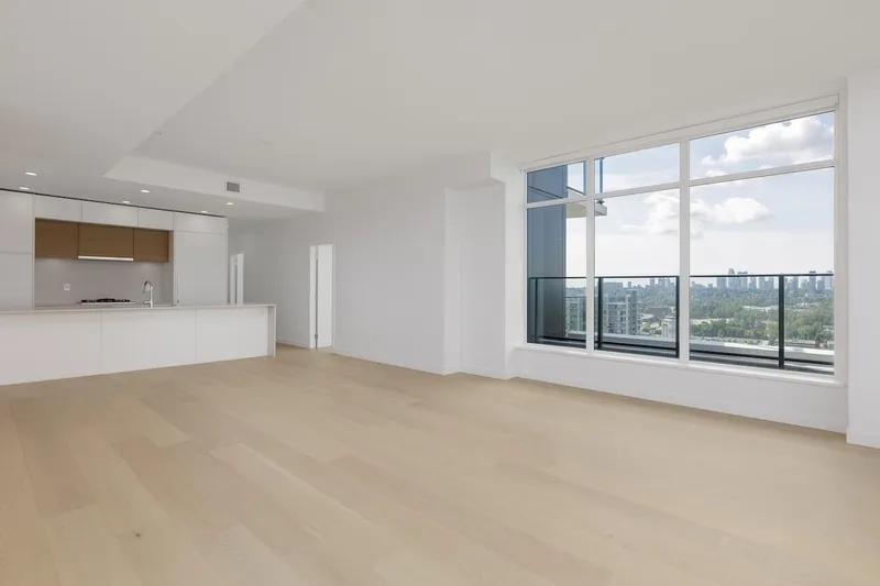 3901 2181 MADISON AVENUE - photo 2 of 25