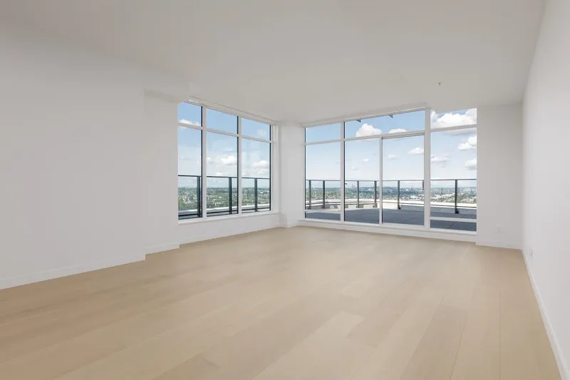 3901 2181 MADISON AVENUE - photo 4 of 25