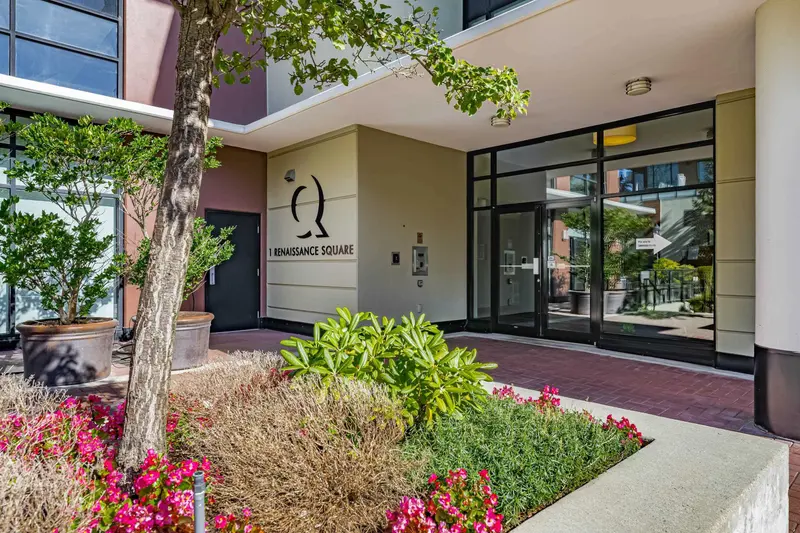 1508 1 RENAISSANCE SQUARE - photo 3 of 25