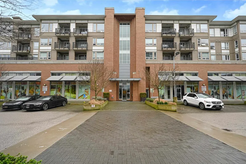 335 12339 STEVESTON HIGHWAY - photo 1 of 25