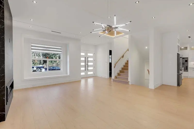 88 171 STREET - photo 4 of 25