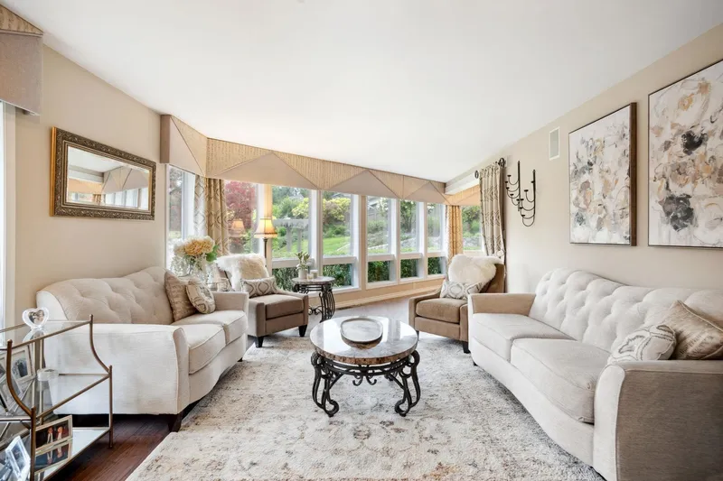 15048 73B AVENUE - photo 4 of 25