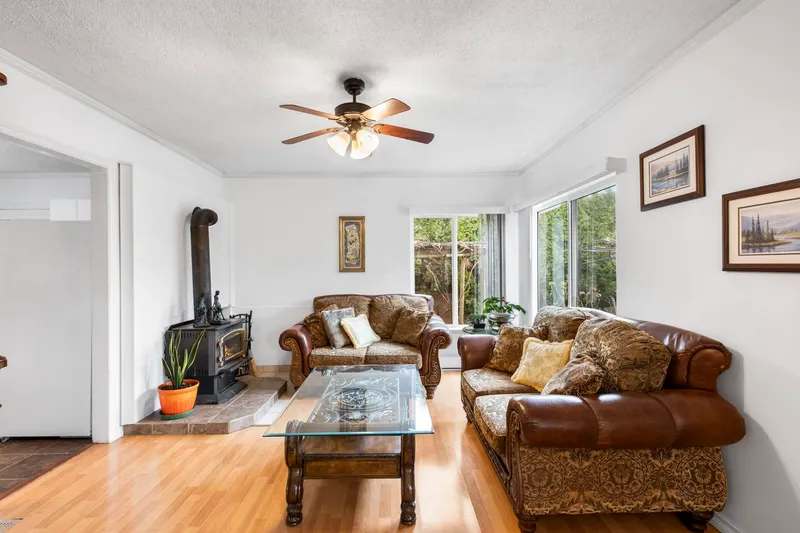 7566 DUNSMUIR STREET - photo 3 of 25