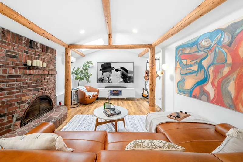 2540 BOSWELL AVENUE - photo 4 of 25