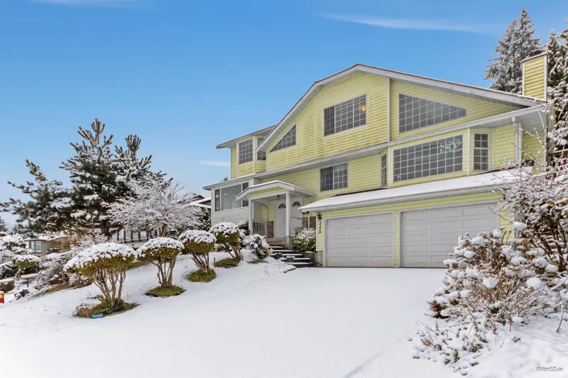 3178 LEEWARD COURT - photo 2 of 13