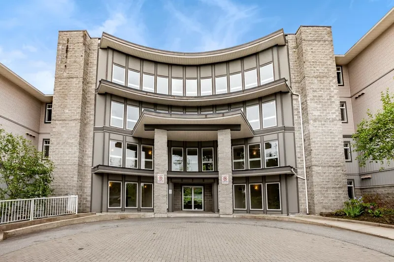 103 13277 108 AVENUE - photo 1 of 22