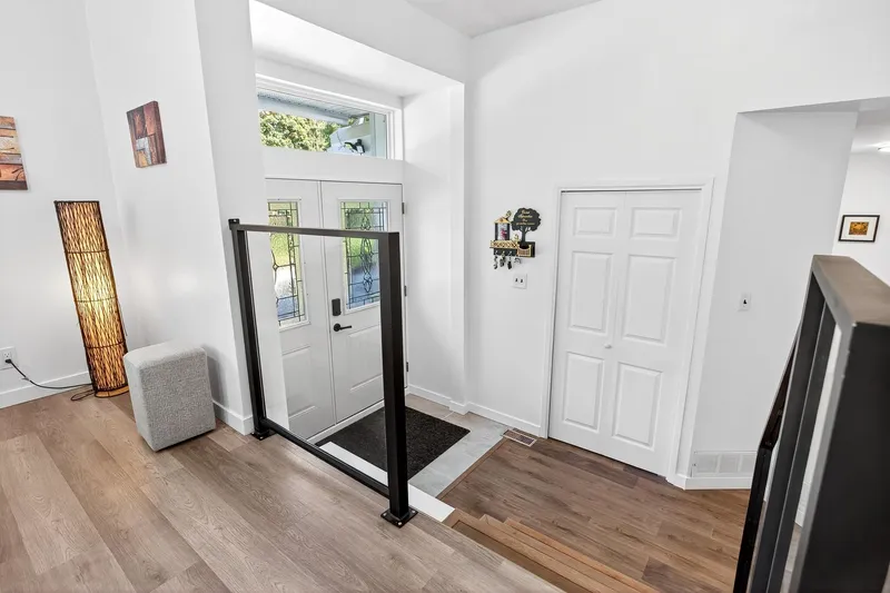 11906 100 AVENUE - photo 4 of 25