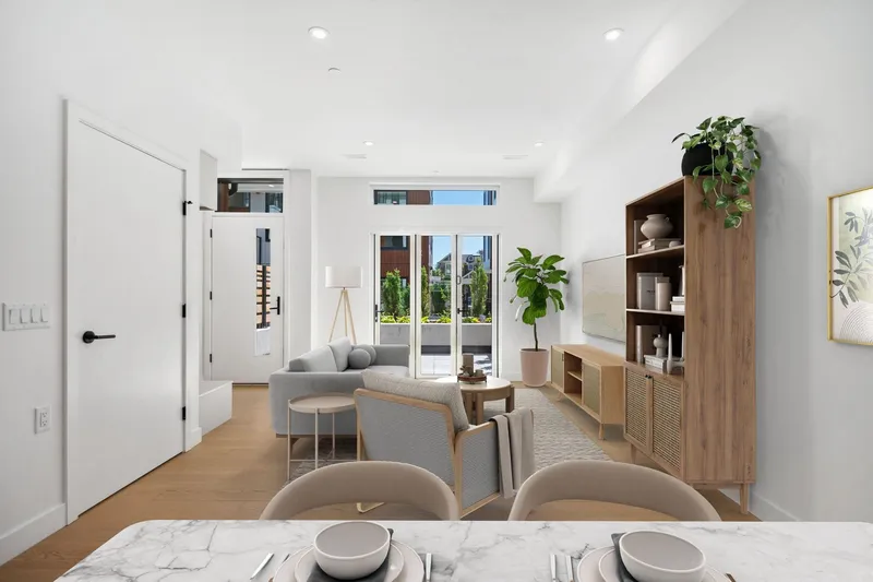 123 725 W 49 AVENUE - photo 4 of 25