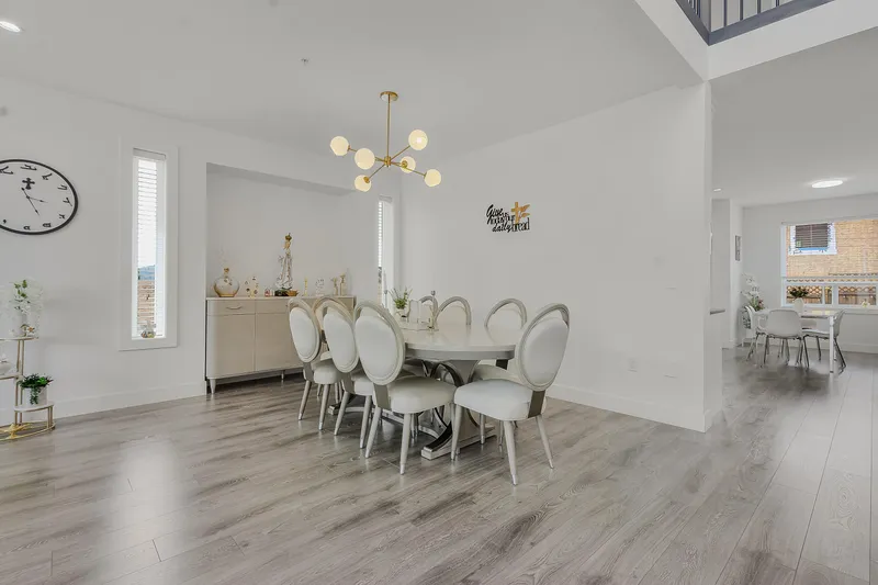 33123 BENEDICT BOULEVARD - photo 4 of 25