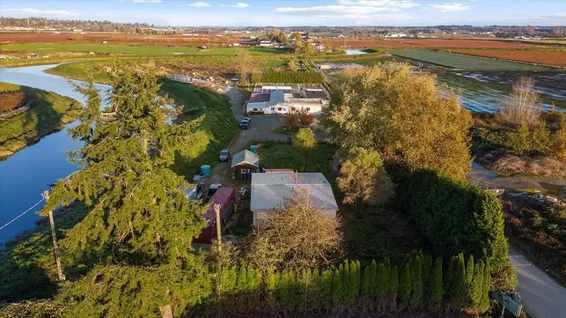 4806 168 STREET - photo 2 of 11