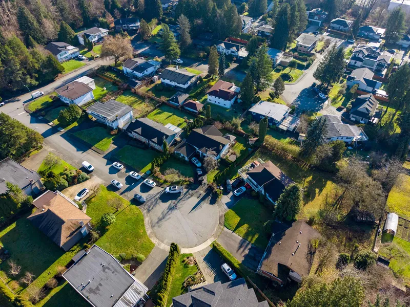 7158 CARDINAL COURT - photo 2 of 17