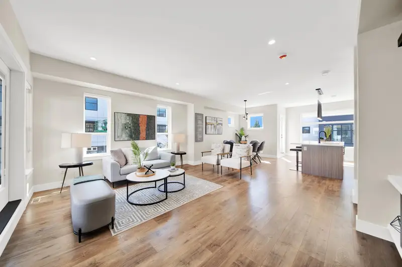 11 177 175A STREET - photo 2 of 17