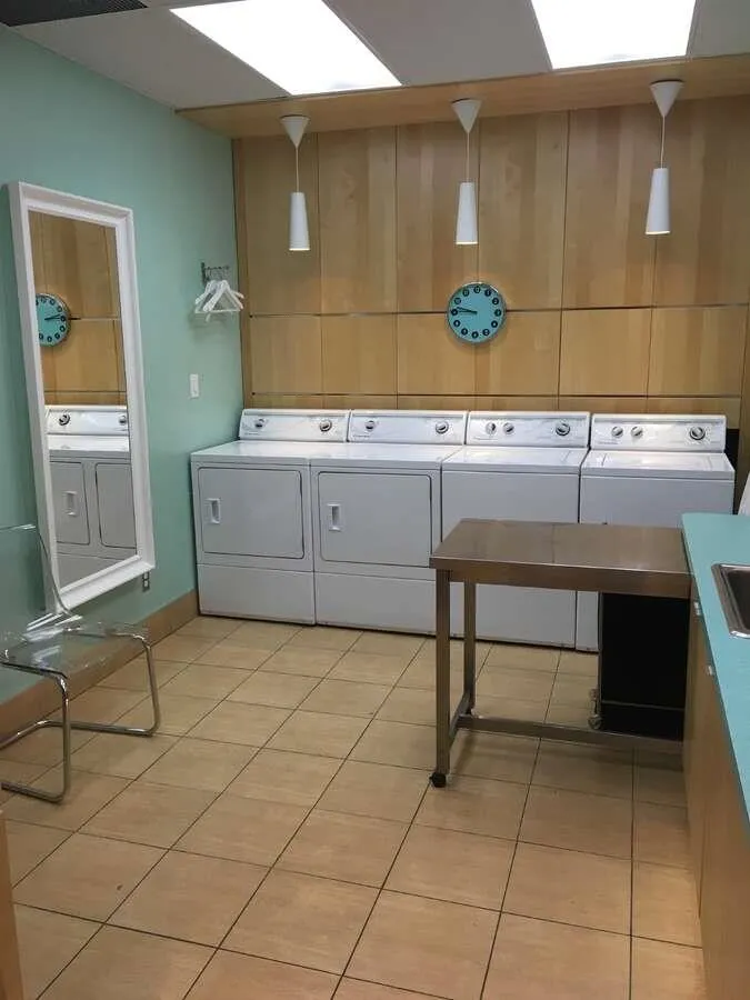 410 1975 PENDRELL STREET - photo 4 of 20