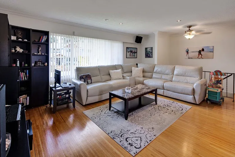 3436 WELLINGTON STREET - photo 3 of 25