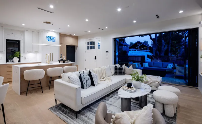 2307 E 3RD AVENUE - photo 3 of 25