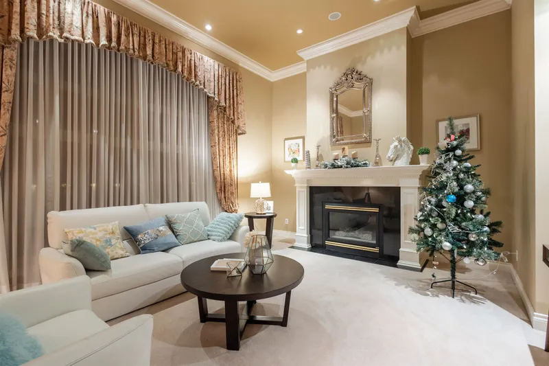 2122 138 STREET - photo 4 of 22