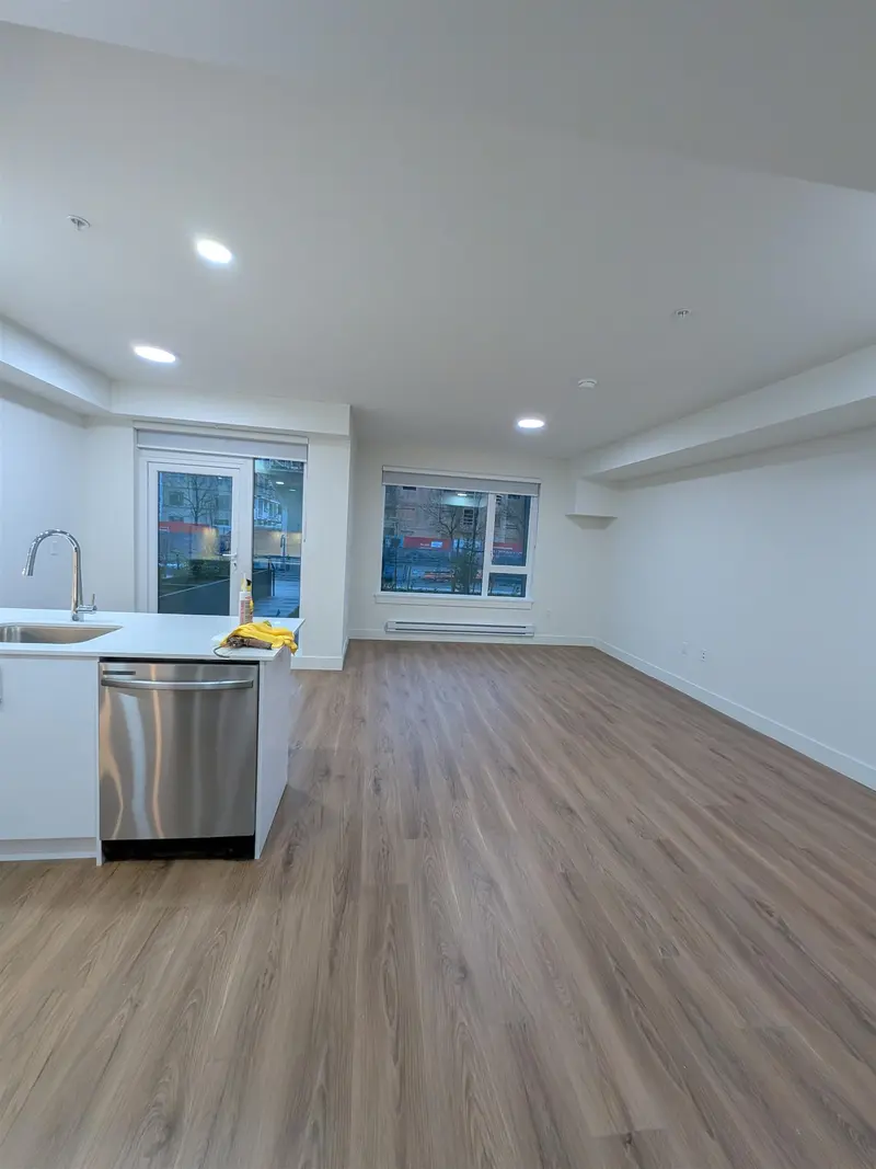 106 15739 FRASER HIGHWAY - photo 4 of 25