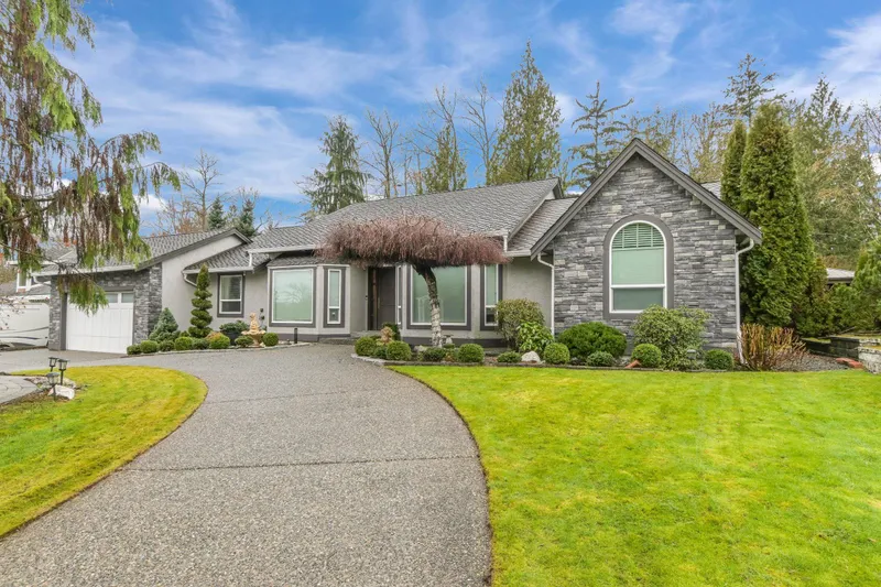 8099 148A STREET - photo 2 of 25