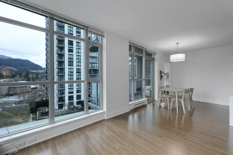 1002 3008 GLEN DRIVE - photo 4 of 25