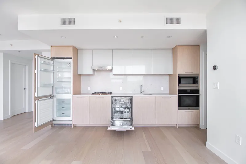 1502 3331 NO. 3 ROAD - photo 1 of 6