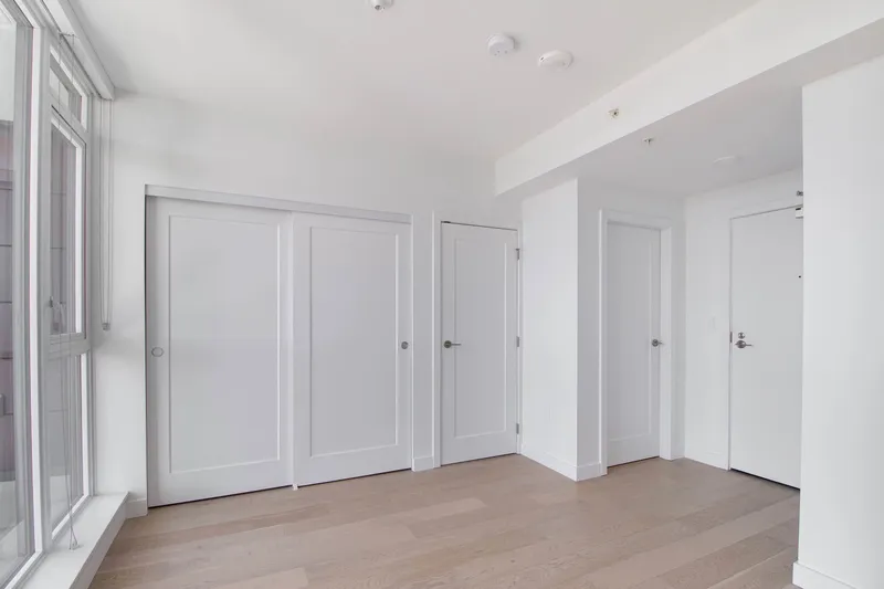 1502 3331 NO. 3 ROAD - photo 4 of 6