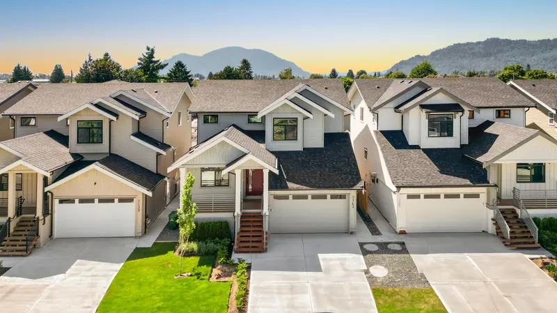 7143 ELWOOD DRIVE - photo 3 of 25