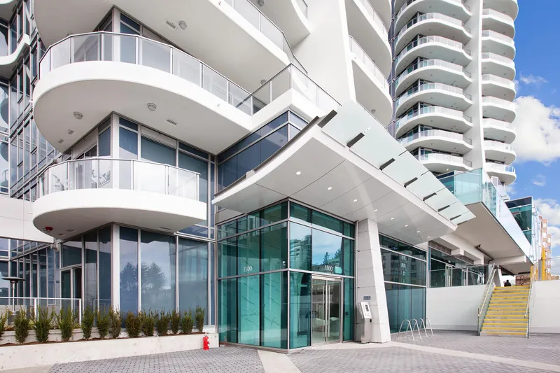 506 1500 MARTIN STREET - photo 2 of 25