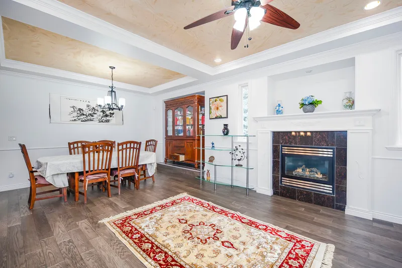 10229 122 STREET - photo 4 of 13