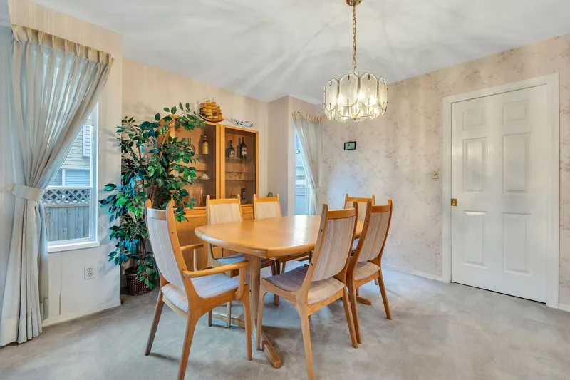 1921 155 STREET - photo 4 of 25