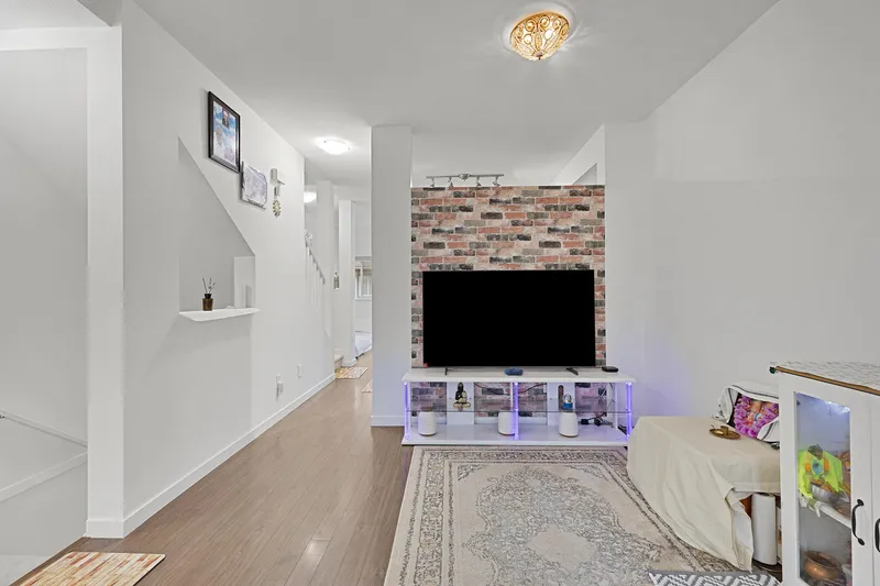 166 18701 66 AVENUE - photo 3 of 25