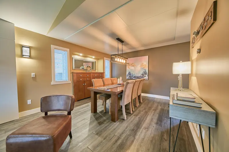 11640 RITCHIE AVENUE - photo 4 of 25