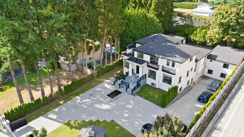 5585 148 STREET - photo 2 of 25