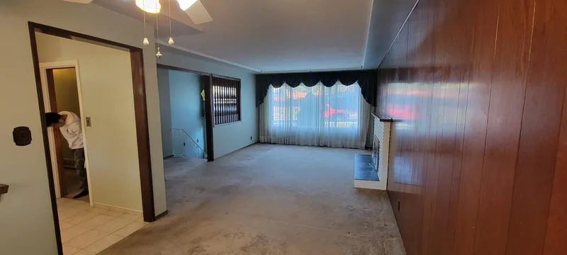 712 TOWNLEY STREET - photo 4 of 9