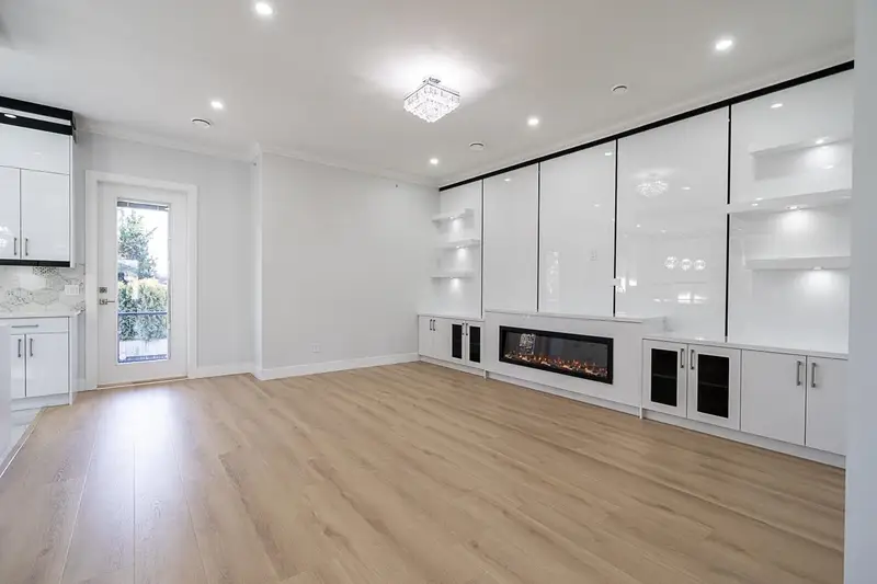 20290 TELEP AVENUE - photo 4 of 25