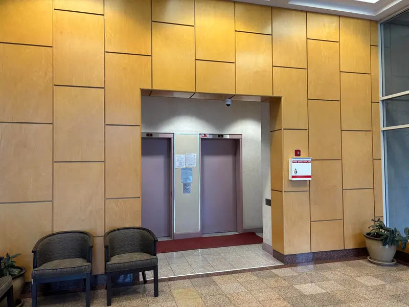 1007 9633 MANCHESTER DRIVE - photo 2 of 16